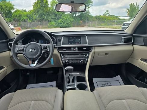 Used 2018 Kia Optima LX FWD image 14