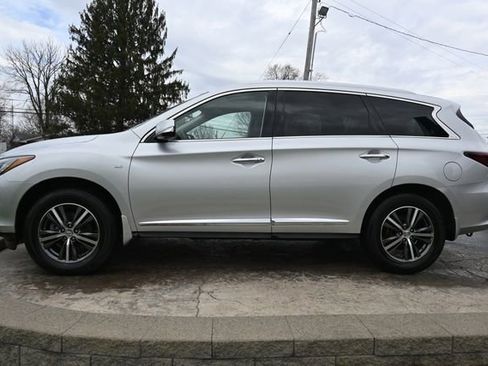 Used 2019 INFINITI QX60 Luxe w/ Essential Package image 8