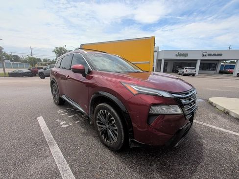 Used 2026 Nissan Rogue Platinum w/ Platinum Premium Package AWD/4WD image 3
