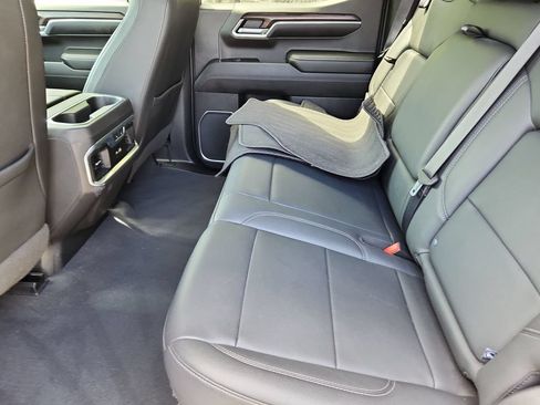 Used 2022 GMC Sierra 1500 SLT w/ SLT Convenience Package AWD/4WD image 5