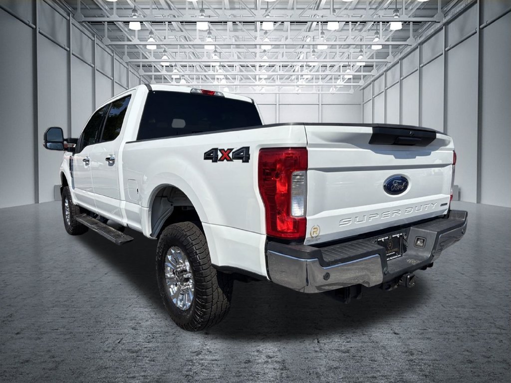 Used 2017 Ford F250 XLT w/ XLT Premium Package AWD/4WD image 3