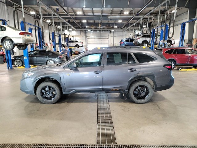 Used 2025 Subaru Outback Wilderness AWD/4WD image 4
