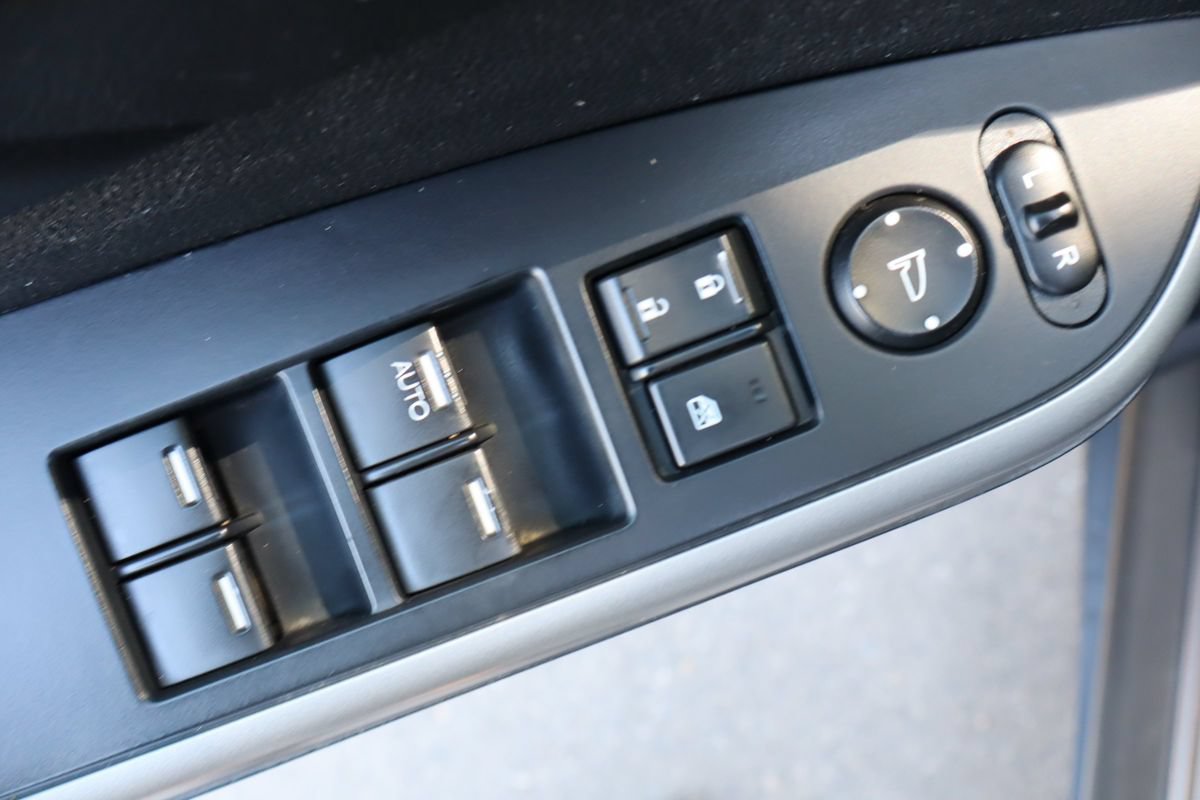 Used 2012 Honda CR-V EX-L image 27