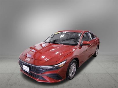 Used 2025 Hyundai Elantra SE