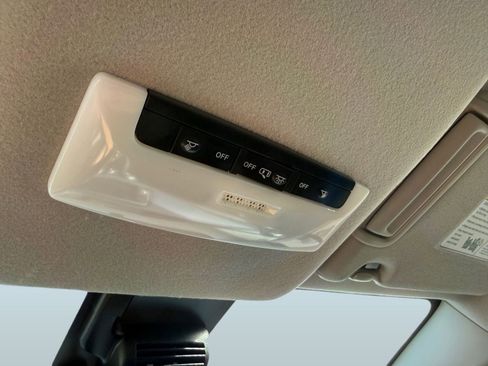 New 2025 Nissan Versa SV w/ Trunk Package image 28