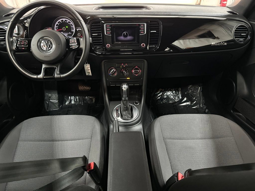 Used 2019 Volkswagen Beetle 2.0T S FWD image 23