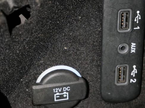 Used 2021 Dodge Challenger SXT w/ Blacktop Package image 21