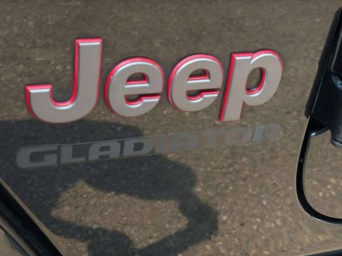 Used 2021 Jeep Gladiator Rubicon AWD/4WD image 24