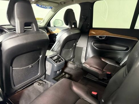 Used 2021 Volvo XC90 T6 Momentum w/ Protection Package Premier AWD/4WD image 21