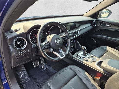 Used 2022 Alfa Romeo Stelvio Ti AWD/4WD image 10