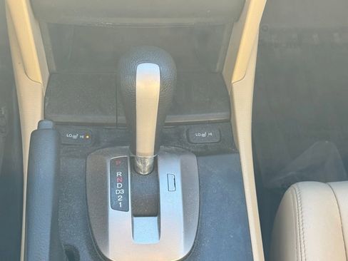 Used 2010 Honda Accord EX-L image 27