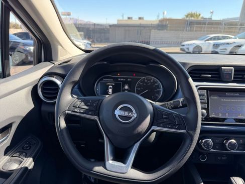 Used 2025 Nissan Versa SV image 32