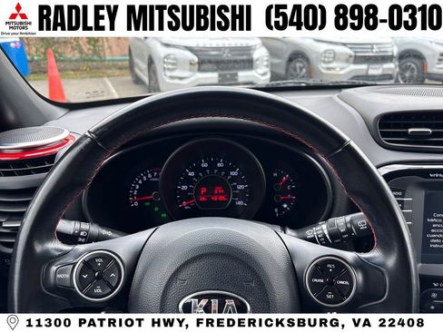 Used 2014 Kia Soul + FWD image 9