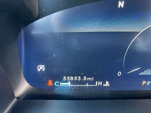 Used 2021 Lincoln Nautilus FWD w/ Equipment Group 101A image 4