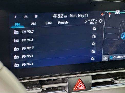 Used 2025 Hyundai Elantra SEL FWD image 21