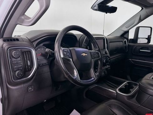 Used 2020 Chevrolet Silverado 2500 LTZ w/ Technology Package image 10