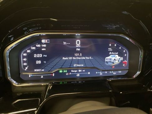 Used 2024 GMC Sierra 1500 SLT w/ SLT Convenience Package image 16