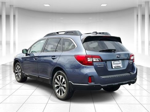 Used 2017 Subaru Outback 3.6R Limited AWD/4WD image 3