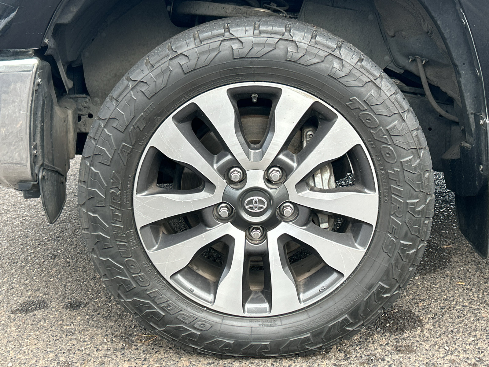 Used 2020 Toyota Tundra Limited w/ Limited Premium Package AWD/4WD image 12