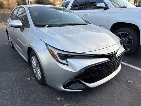 Used 2025 Toyota Corolla SE image 1