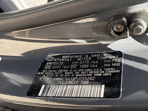 Certified 2023 Hyundai Venue SEL FWD image 13