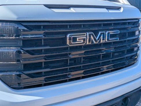 Used 2022 GMC Sierra 1500 Elevation w/ LPO, Elevation Black Package image 4