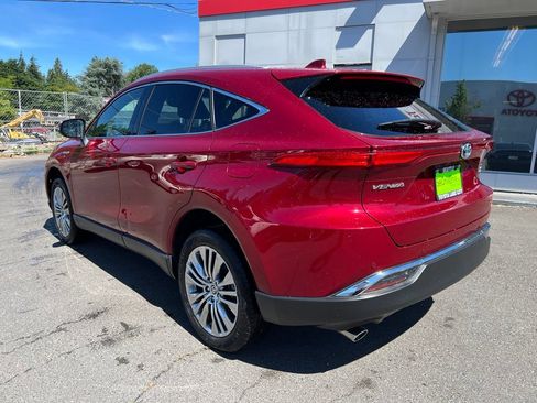 Used 2021 Toyota Venza XLE w/ Softex Package AWD/4WD image 6