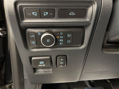 Certified 2022 Ford F150 Platinum w/ Equipment Group 701A High image 27