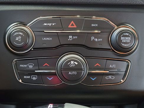 Used 2016 Dodge Charger SRT Hellcat w/ Harman/Kardon Audio Group RWD image 27