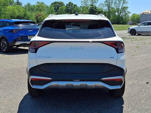 Used 2023 Kia Sportage EX AWD/4WD image 6
