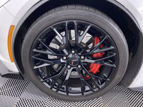 Certified 2016 Chevrolet Corvette Z06 w/ 3LZ Preferred Equipment Group image 15