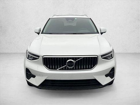 Used 2023 Volvo XC40 B5 Plus w/ Driver Assist Package image 2