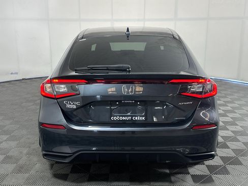 Used 2025 Honda Civic Sport image 4