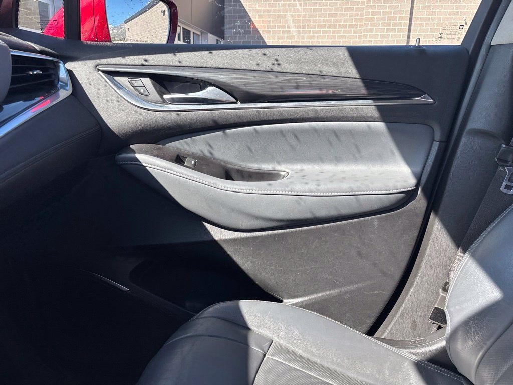 Used 2019 Buick Enclave Essence AWD/4WD image 9