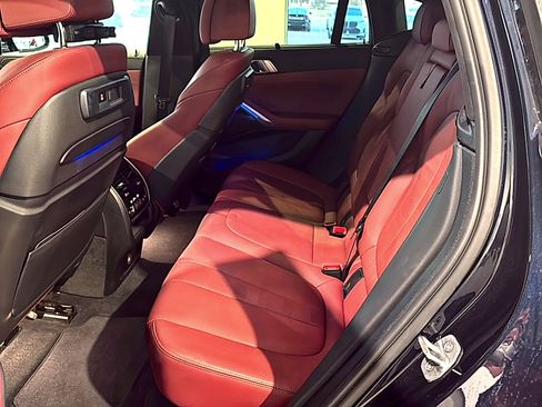 Used 2022 BMW X6 xDrive40i w/ Executive Package image 8