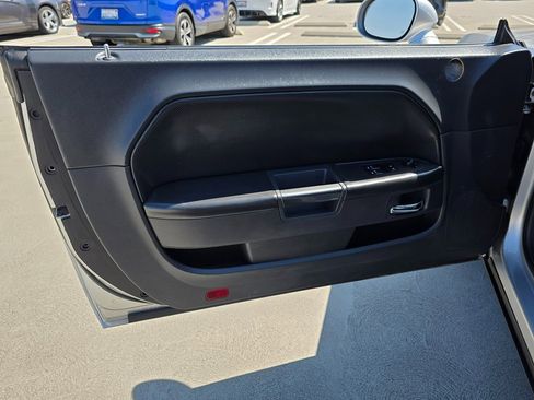 Used 2009 Dodge Challenger R/T image 17