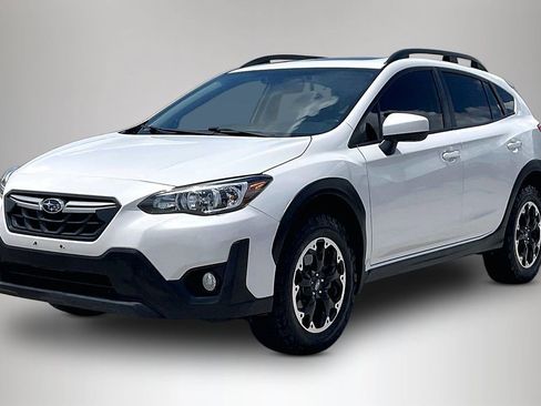 Used 2021 Subaru Crosstrek 2.0i Premium w/ Moonroof Package AWD/4WD image 2