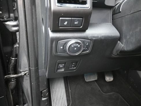 Used 2019 Ford Expedition Limited w/ Equipment Group 303A RWD image 13