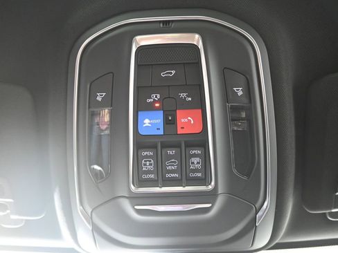 New 2026 Jeep Grand Cherokee L Limited AWD/4WD image 32