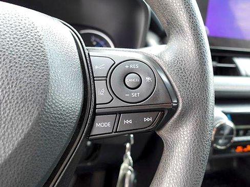 Certified 2024 Toyota RAV4 LE AWD/4WD image 15
