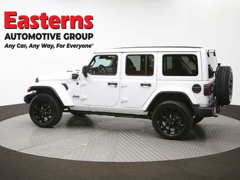 Used 2025 Jeep Wrangler Unlimited Sahara w/ Safety Group image 62