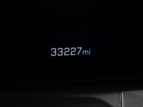 Used 2025 Chevrolet Trax LT FWD image 16
