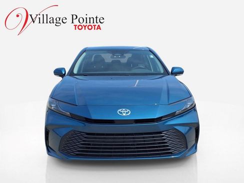 Used 2025 Toyota Camry LE FWD image 8