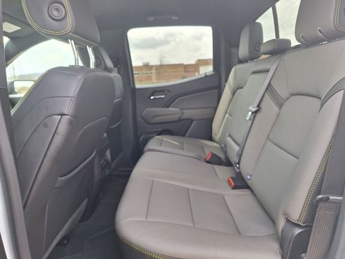 Used 2025 Chevrolet Colorado ZR2 AWD/4WD image 14