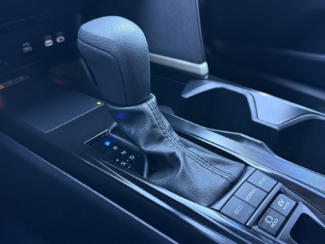 Used 2026 Toyota Camry LE w/ Convenience Package FWD image 18