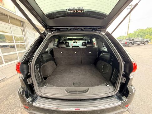Used 2021 Jeep Grand Cherokee Limited w/ Sun & Sound Group RWD image 31