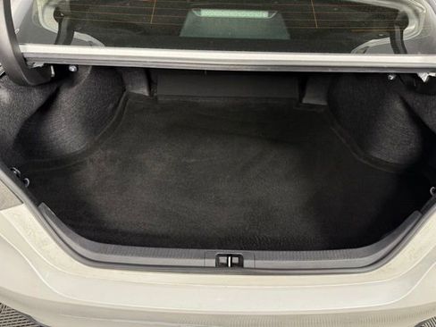 Used 2019 Toyota Camry XLE FWD image 25