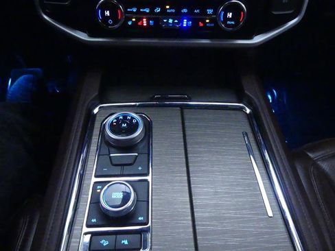 Used 2022 Ford Expedition Max Limited image 15