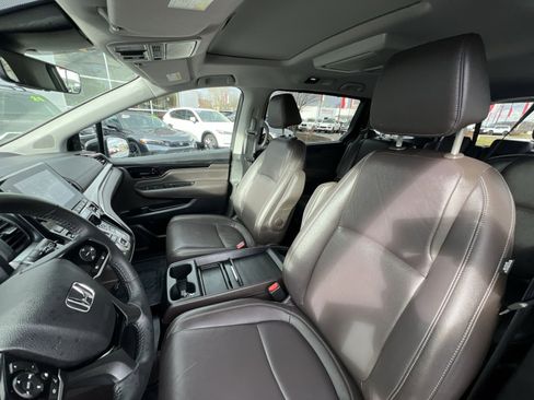 Used 2023 Honda Odyssey Touring image 13