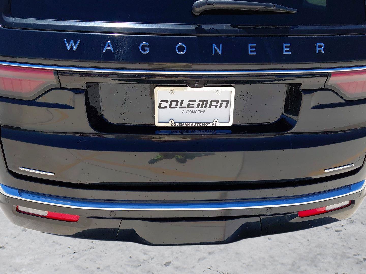 Used 2023 Jeep Wagoneer Series II AWD/4WD image 23